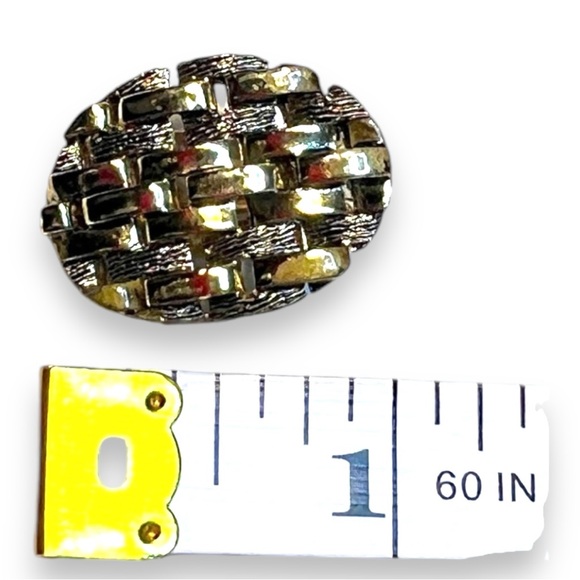 JUDY LEE VINTAGE 1950s Faux Gold and Silver Woven Design Oval Clip Earrings - Picture 5 of 8